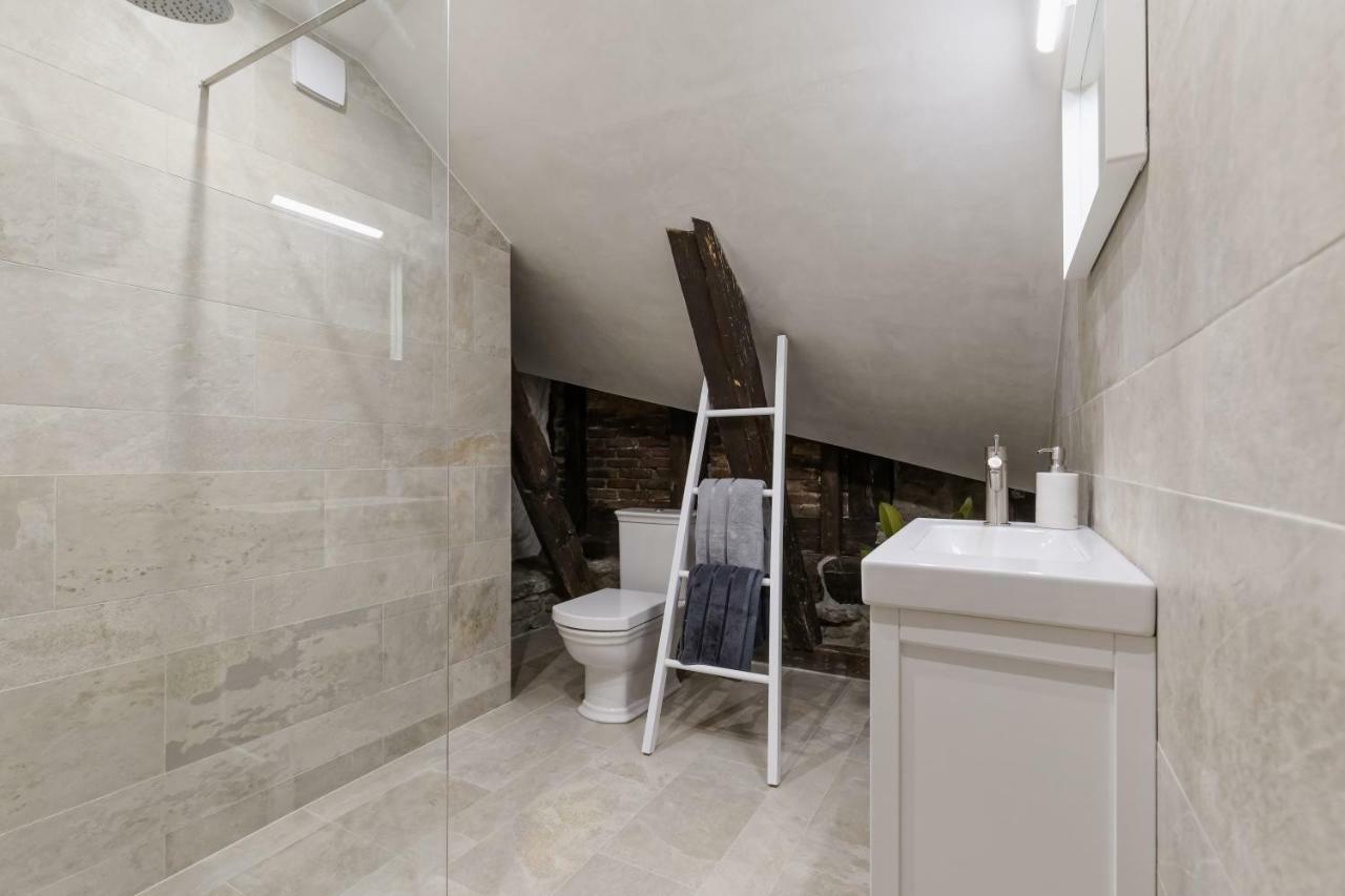 Niguliste 6 Old Town Penthouse Lägenhet Tallinn Exteriör bild